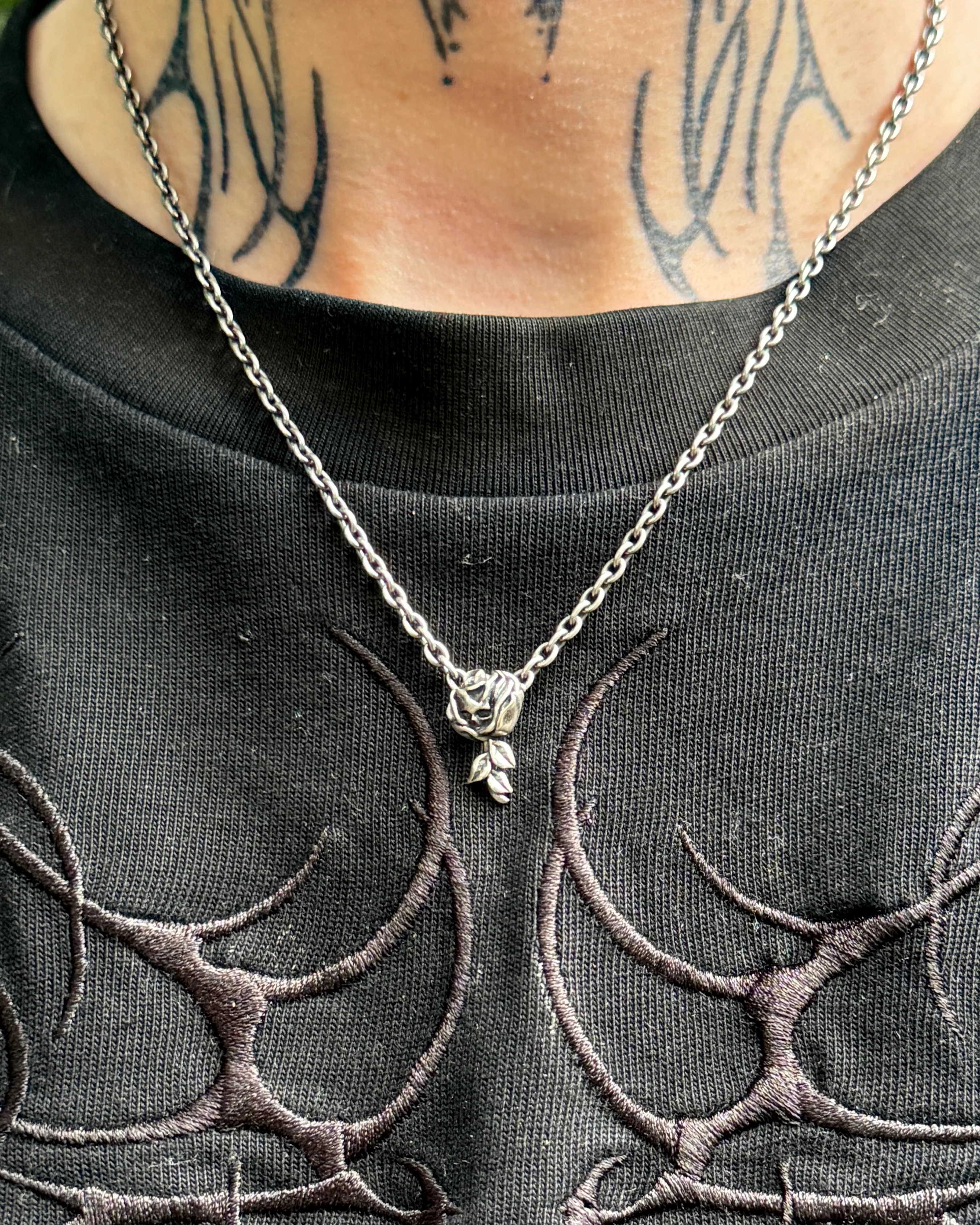 Skull Rose Necklace - Image 3